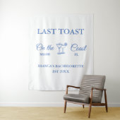 Letzter Toast am Junggeselinnen-Abschied am Strand Wandteppich (Beispiel)