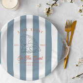 Letzter Toast auf der Küstenstraße Pappteller