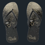 Letztes Flug vor dem Ring - Gold Badesandalen<br><div class="desc">Dreh Flop Shoes bereit für dich zu personalisieren. Entsprechende Produkte stehen zur Verfügung oder Sie können das Design einfach auf ein anderes Produkt übertragen. Wenn nötig... Sie können den gesamten Text löschen und mit Ihren eigenen Text-, Schriftart- und Farbeinstellungen mit dem Zazzle Design-Tool-Bereich neu starten. ✔ Hinweis: Nicht alle Vorlagenbereiche...</div>