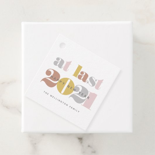 Letztes Jahr 2021 modern, glückliches Neujahrsgesc Geschenkanhänger (Beispiel)