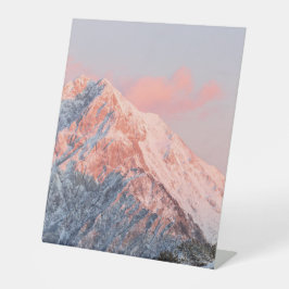 Letztes Sonnenlicht auf dem Berg Storžič, Slowenie Sockelschild