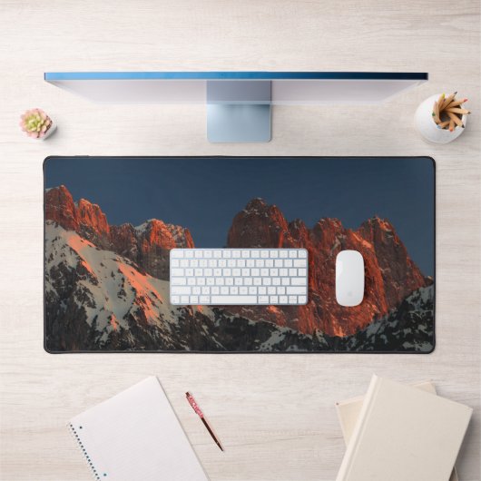 Letztes Sonnenlicht auf den Bergen Schreibtischunterlage (Büro 1)