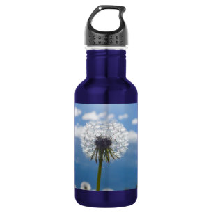 Leuchte in der hellen Wasserflasche