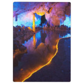 Leuchten in der Reed Flute Höhle, China Klemmbrett (Rückseite)