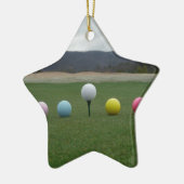leuchtend farbige Golfbälle auf einem Berg Keramikornament (Links)