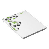 leuchtend grüne schwarze Fußballbälle Akzent indiv Notizblock (angewinkelt)