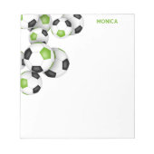 leuchtend grüne schwarze Fußballbälle Akzent indiv Notizblock (Vorderseite)