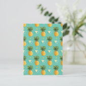 Leuchtende Ananas auf geometrischem Muster Postkarte (Stehend Vorderseite)