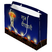 Leuchtende Diwali Lampe - große Geschenk-Tasche Geschenktüte (Rückseite Schrägansicht)
