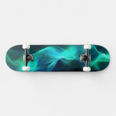 Leuchtende Formen in blau-grün und schwarz Skateboard (Horizontal)