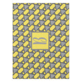Leuchtende gelbe graue geometrische Monogramm Tischdecke (Vorderseite)