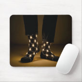 Leuchtende Lichtschnur in schwarzen Socken Mousepad (Mit Mouse)