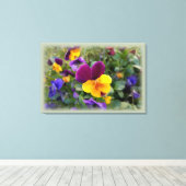 leuchtende Stiefmütterchen Leinwanddruck (Insitu (Holzboden))