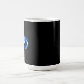 Leuchtende Unendlichkeit mit blauer Rose Kaffeetasse (Mittel)