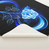 Leuchtende Unendlichkeit mit blauer Rose Sherpadecke (3/4)