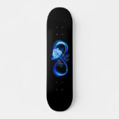 Leuchtende Unendlichkeit mit blauer Rose Skateboard (Vorne)