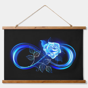 Leuchtende Unendlichkeit mit blauer Rose Wandteppich Mit Holzrahmen