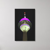 Leuchtender Düsseldorfer Rheinturm bei Nacht Leinwanddruck (Vorderseite)