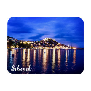 Leuchtender Hafen in Sibenik, Kroatien Magnet