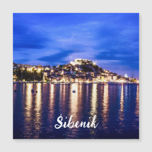 Leuchtender Hafen in Sibenik, Kroatien Magnetkarte