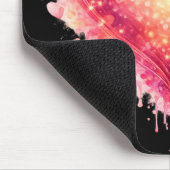 Leuchtender Herz-Mauspad auf schwarzem Hintergrund Mousepad (Ecke)