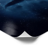 Leuchtender Nebel Buckelwal Poster (Ecke)