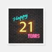 leuchtendes 21 Neonzeichen an der Backsteinwand Serviette (Vorderseite)