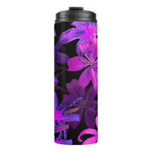 Leuchtendes Blumenmuster, Neondschungellichter. Thermosbecher