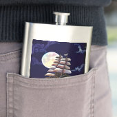 Leuchtendes Schiff auf dem Ozean unter dem Mond Flachmann (Beispiel)