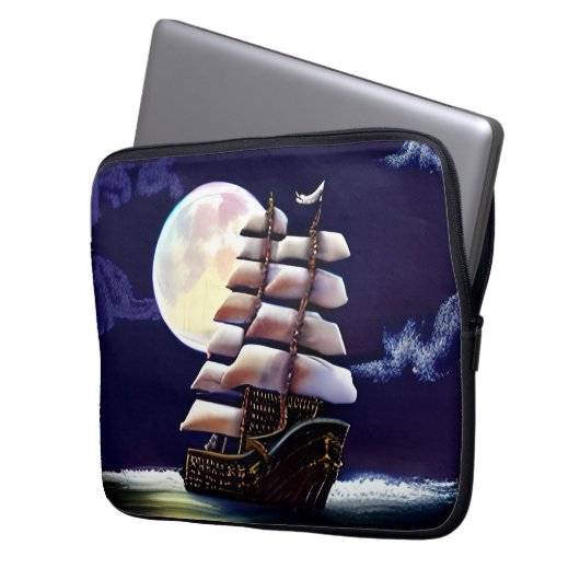 Leuchtendes Schiff auf dem Ozean unter dem Mond Laptopschutzhülle (Vorderseite Links)