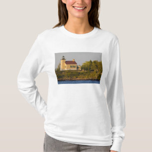Leuchtturm am Lake Superior bei Copper Harbor T-Shirt