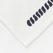 Leuchtturm am Meer in Rundseilrahmen Fleecedecke (Ecke)