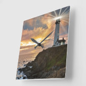 Leuchtturm am Sonnenuntergang Quadratische Wanduhr (Winkel)