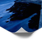 Leuchtturm an der Wand im Ozean in der Nacht Poster (Ecke)