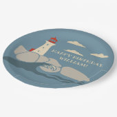 Leuchtturm an einer felsigen Küste Pappteller (Schrägansicht)