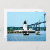 Leuchtturm, Brücke und Boote, Newport, RI Postkarte (Vorne/Hinten)
