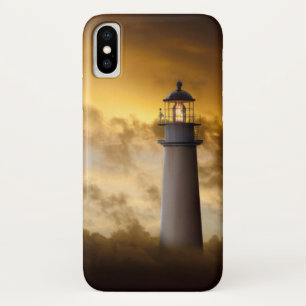 Leuchtturm, der unter drastischen Himmel glüht Case-Mate iPhone Hülle