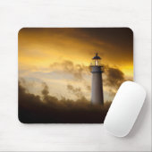 Leuchtturm, der unter drastischen Himmel glüht Mousepad (Mit Mouse)