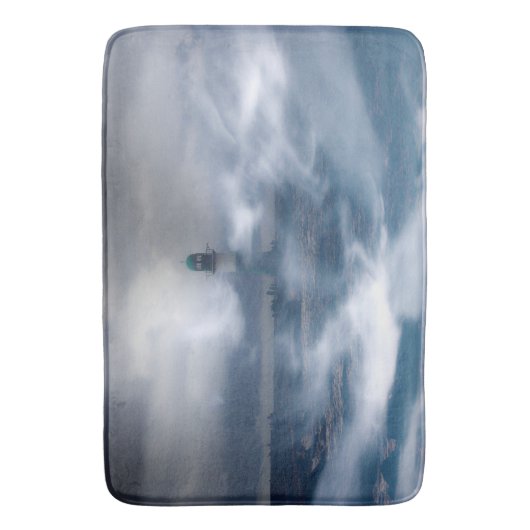 Leuchtturm im Sturm - Ostsee Badematte (Vorderseite Vertikal)