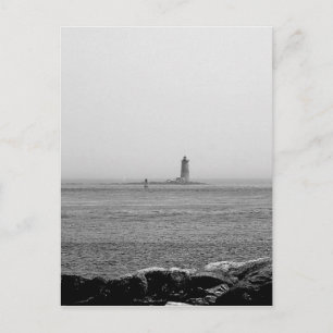 Leuchtturm in der Ferne Postkarte