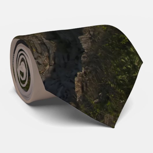 Leuchtturm in einem Sturm Krawatte (Gerollt)