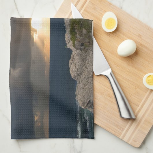 Leuchtturm in einem Sturm Küchentuch (Viertel Falte)