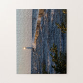 Leuchtturm in einem stürmischen Meer Puzzle (Vertikal)