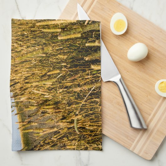 Leuchtturm in Stykisholmur, Island Geschirrtuch (Viertel Falte)