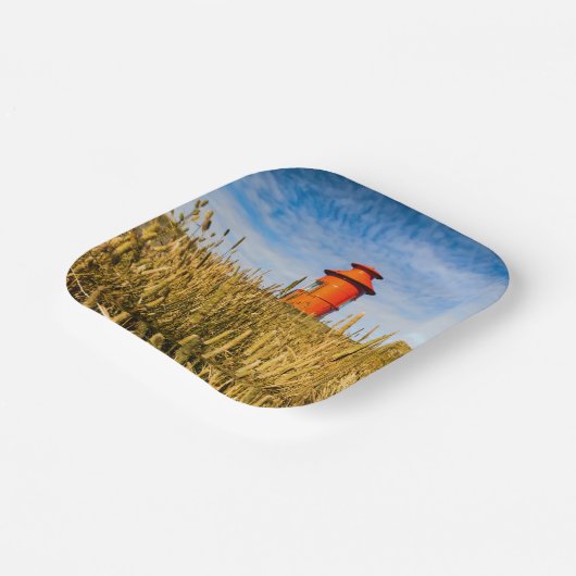 Leuchtturm in Stykisholmur, Island Pappteller (Gewinkelt)