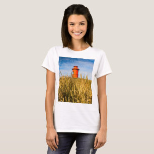 Leuchtturm in Stykisholmur, Island T-Shirt