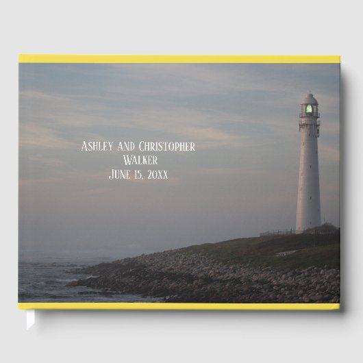 Leuchtturm mit Blick auf das Hochzeitsbuch Gästebuch (Vorderseite)