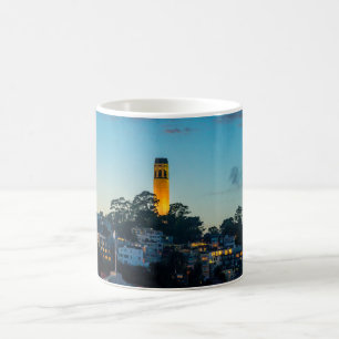Leuchtturm über der Bucht Kaffeetasse