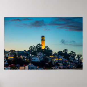 Leuchtturm über der Bucht Poster