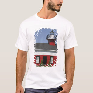 Leuchtturm umsiedelt Küste in Douglas in der Nähe T-Shirt